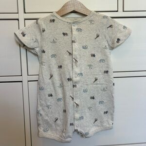 Carters safari animal romper size 24 months